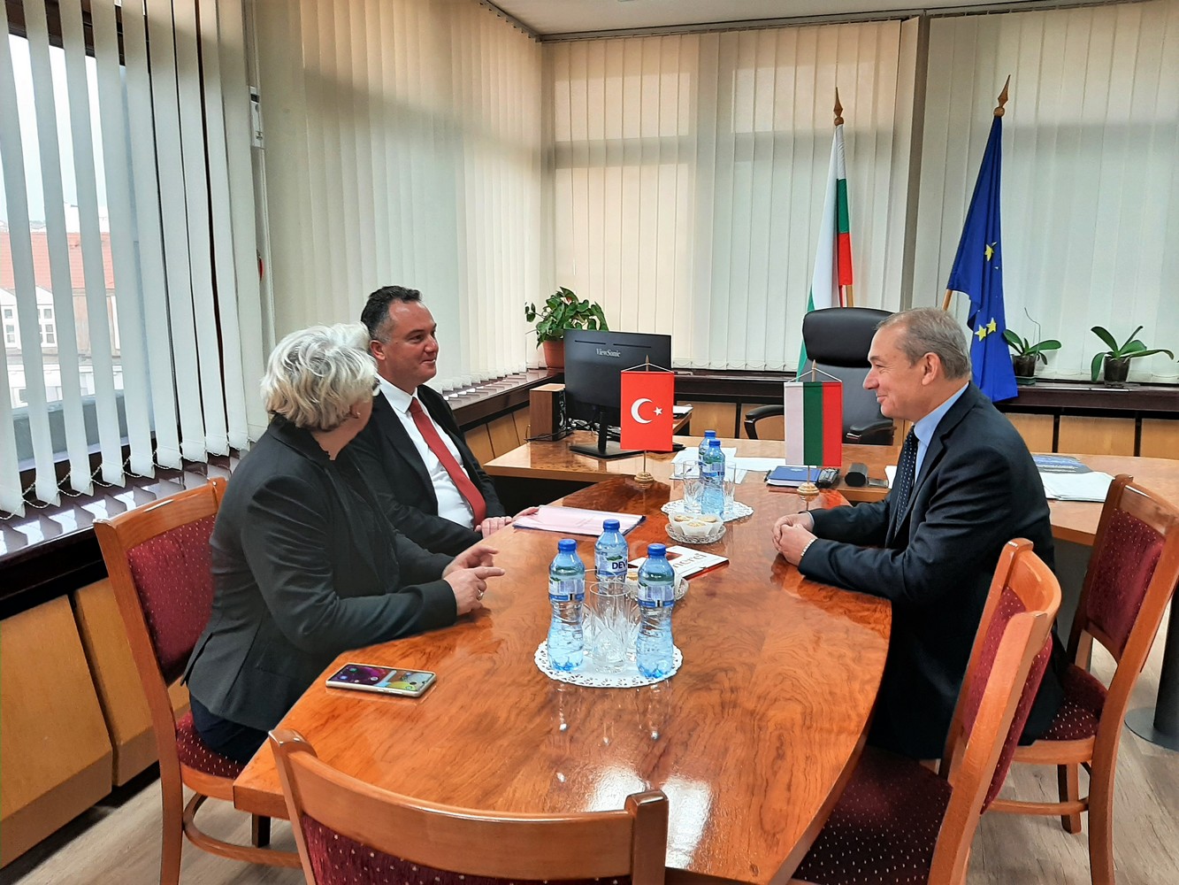 Управителят на Област Плевен Иван Петков проведе среща с Генералния консул на Република Турция в Пловдив Корхан Кюнгерю